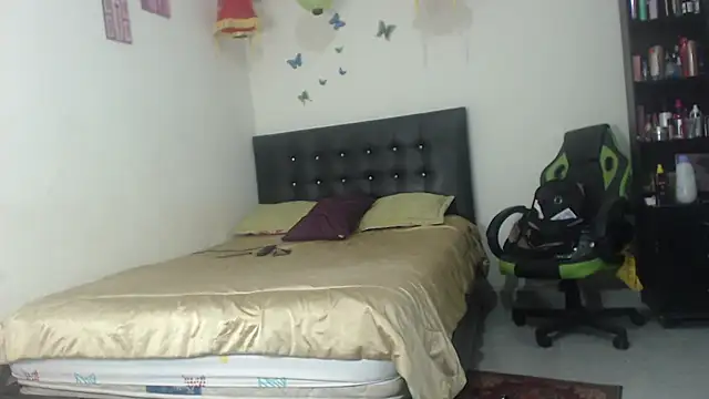 hotbrunettecasandra online show from February 25, 9:42 am