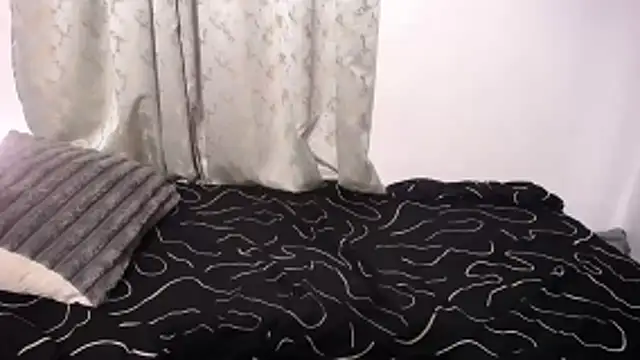 Snapshot of DimpleQueen_01 chatting on May 3, 6:52 am DimpleQueen 01 online show from May 3, 6:52 am