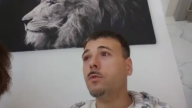 Snapshot of CasalFire chatting on May 1, 2:54 pm CasalFire online show from May 1, 2:54 pm