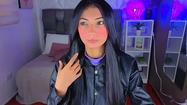 Snapshot of Perlaa_moon_ chatting on June 24, 2:49 pm Perlaa moon online show from June 24, 2:49 pm