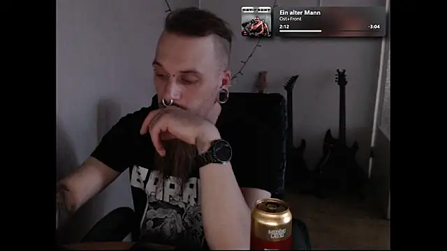 Snapshot of THatRandomMetalHead chatting on June 17, 6:31 pm THatRandomMetalHead online show from June 17, 6:31 pm