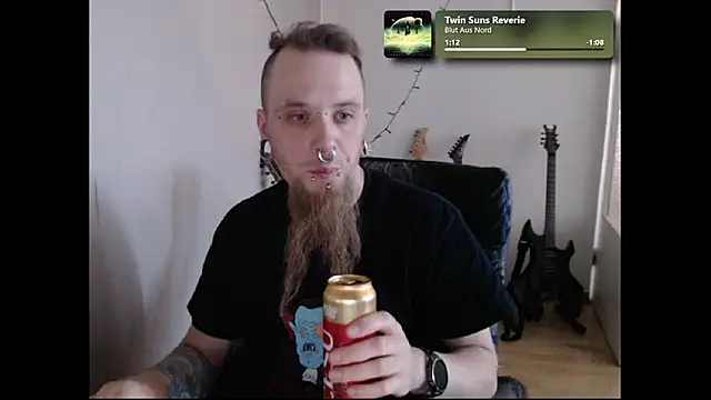 Snapshot of THatRandomMetalHead chatting on June 19, 4:22 pm THatRandomMetalHead online show from June 19, 4:22 pm