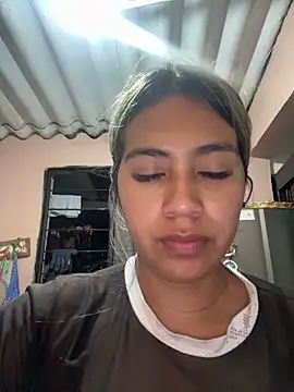 Kimmiebellarie online show from June 20, 2:47 am