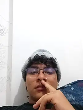 xhecho uzumaki online show from April 22, 3:31 am
