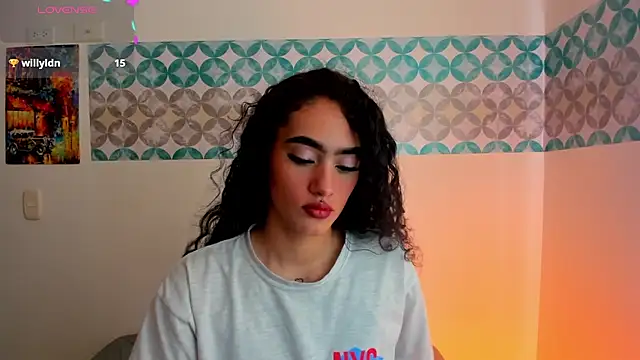 Snapshot of shelsy_d chatting on May 16, 9:46 pm shelsy d online show from May 16, 9:46 pm