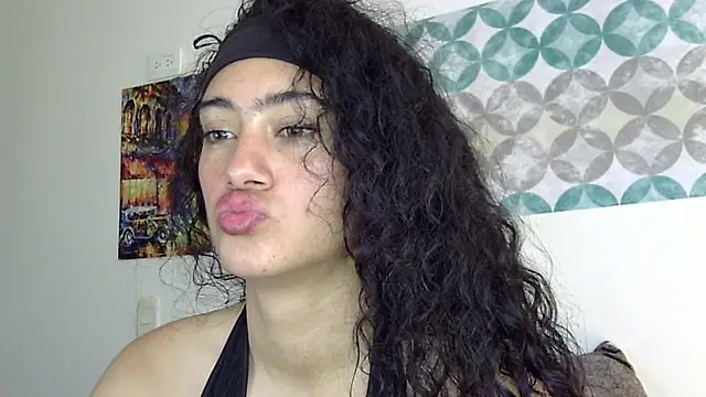 Snapshot of shelsy_d chatting on May 21, 9:44 pm shelsy d online show from May 21, 9:44 pm