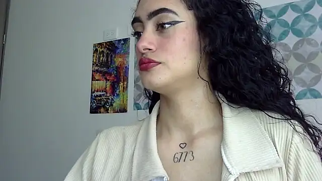 Snapshot of shelsy_d chatting on June 3, 8:47 pm shelsy d online show from June 3, 8:47 pm