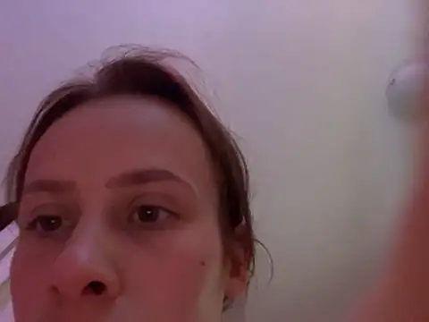 Snapshot of pollinnbn chatting on April 28, 8:14 pm pollinnbn online show from April 28, 8:14 pm