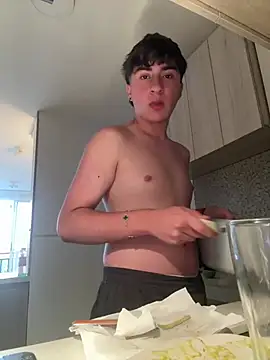 martinbakeer online show from April 11, 10:58 pm