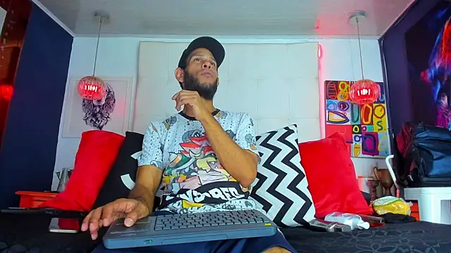 Tyron77  online show from April 25, 4:15 am