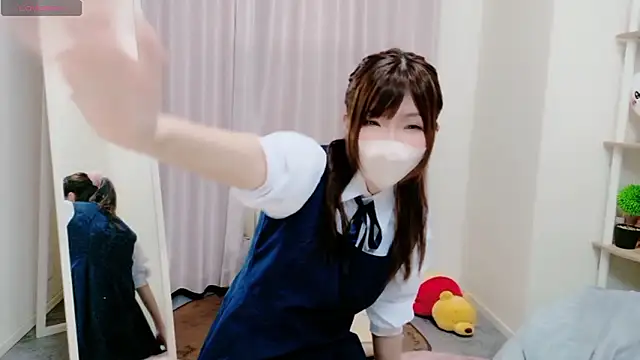 Snapshot of shuka- chatting on May 14, 10:44 am shuka- online show from May 14, 10:44 am
