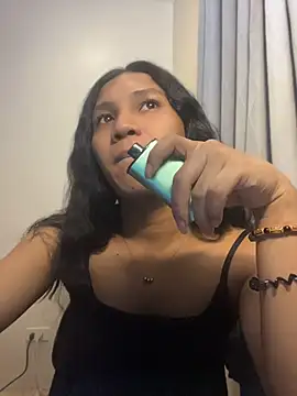 slutty aki online show from June 20, 3:26 pm