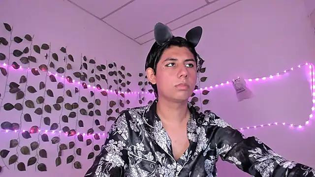 Snapshot of Ericahot3 chatting on April 11, 3:49 pm Ericahot3 online show from April 11, 3:49 pm