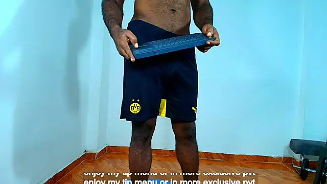 Snapshot of samsondaudda chatting on June 25, 3:39 am samsondaudda online show from June 25, 3:39 am