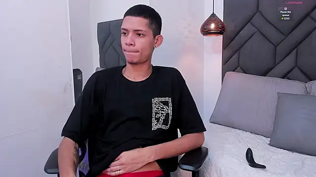 Axel marcus online show from April 11, 10:36 pm