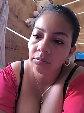 Snapshot of Tamaraxxx_hot chatting on July 6, 6:32 pm Tamaraxxx hot online show from July 6, 6:32 pm