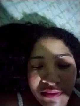 Snapshot of YuliBrayan chatting on May 8, 4:29 am YuliBrayan online show from May 8, 4:29 am