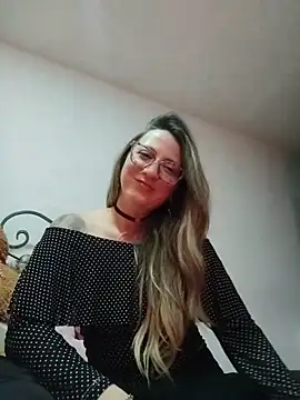 VALELUXX online show from May 9, 3:12 am