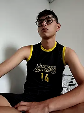 Camilo hot21 online show from April 27, 8:07 pm