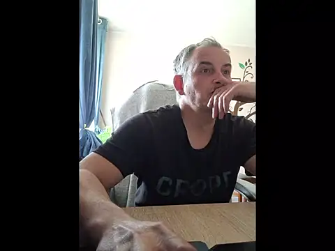 Snapshot of Piotr481 chatting on May 14, 3:52 pm Piotr481 online show from May 14, 3:52 pm