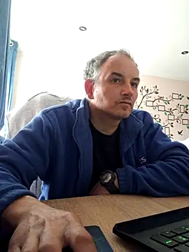 Snapshot of Piotr481 chatting on May 16, 11:09 am Piotr481 online show from May 16, 11:09 am