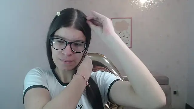 Snapshot of Kailee_ch chatting on May 2, 12:43 pm Kailee ch online show from May 2, 12:43 pm