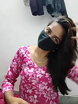 Snapshot of sexy_bhabhii chatting on July 7, 8:57 pm sexy bhabhii online show from July 7, 8:57 pm