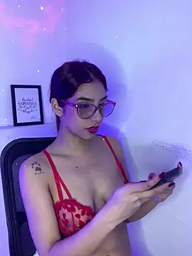 Snapshot of miss_carly chatting on June 10, 6:07 pm miss carly online show from June 10, 6:07 pm