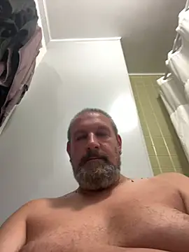 chubbydude77 online show from July 11, 5:21 am