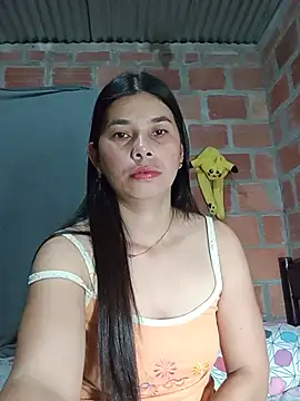 Snapshot of Sexy-Violet-20 chatting on May 21, 7:37 am Sexy-Violet-20 online show from May 21, 7:37 am