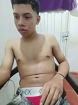 Snapshot of curious_straight_guy chatting on July 21, 1:30 am curious straight guy online show from July 21, 1:30 am