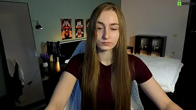 Snapshot of Your_Emily25 chatting on April 19, 8:24 am Your Emily25 online show from April 19, 8:24 am