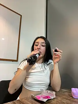 NickieCute- online show from May 12, 8:17 pm