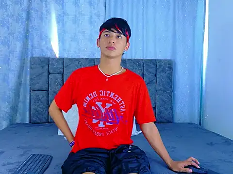 IhanKing online show from May 15, 6:59 pm