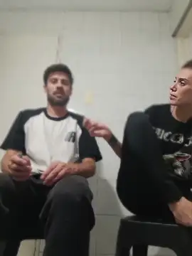 Snapshot of catsqueens chatting on April 15, 4:08 am catsqueens online show from April 15, 4:08 am