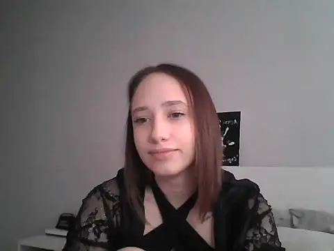 Snapshot of DarkMirel chatting on May 5, 1:30 pm DarkMirel online show from May 5, 1:30 pm