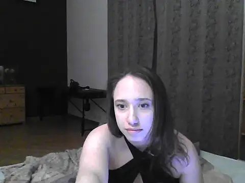 Snapshot of DarkMirel chatting on May 11, 7:22 pm DarkMirel online show from May 11, 7:22 pm