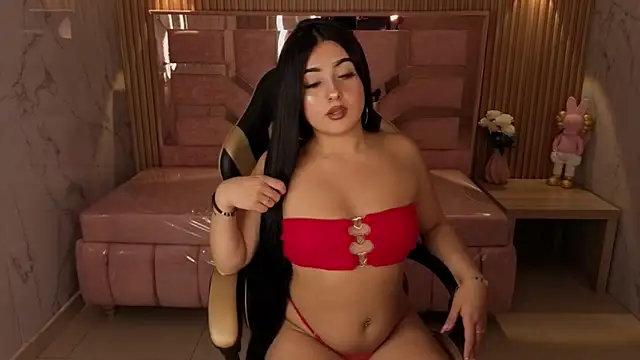 Snapshot of Luisa_1s chatting on May 13, 8:06 pm Luisa 1s online show from May 13, 8:06 pm