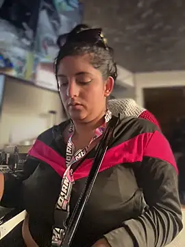 Snapshot of Paris__LS chatting on April 14, 1:28 pm Paris LS online show from April 14, 1:28 pm