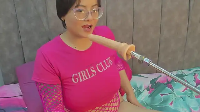 Snapshot of kiara78sweet chatting on April 21, 2:51 am kiara78sweet online show from April 21, 2:51 am