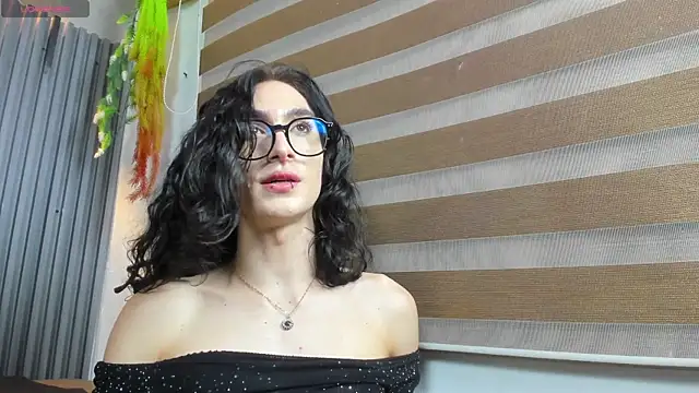 Snapshot of Shammy_rosse chatting on June 11, 9:46 pm Shammy rosse online show from June 11, 9:46 pm