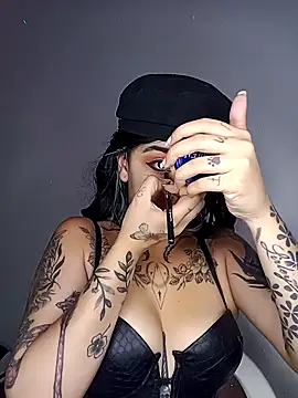 Snapshot of AteneaRockstar04 chatting on April 14, 3:23 am AteneaRockstar04 online show from April 14, 3:23 am