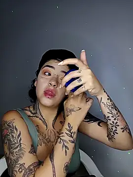 Snapshot of AteneaRockstar04 chatting on April 14, 7:42 pm AteneaRockstar04 online show from April 14, 7:42 pm