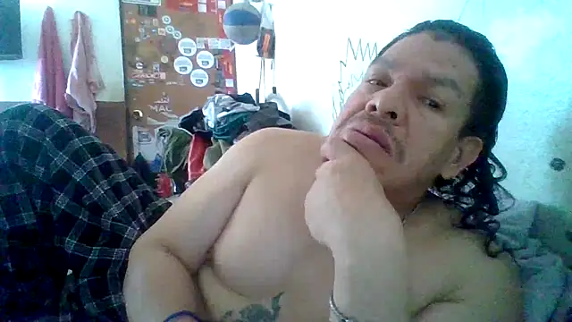 Snapshot of Oskr2024XXX chatting on May 3, 6:58 pm Oskr2024XXX online show from May 3, 6:58 pm