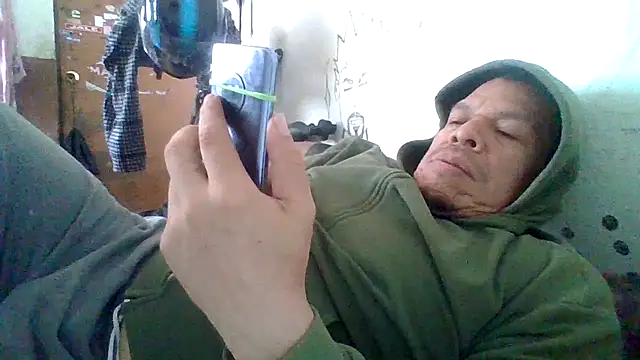Snapshot of Oskr2024XXX chatting on May 10, 6:46 pm Oskr2024XXX online show from May 10, 6:46 pm