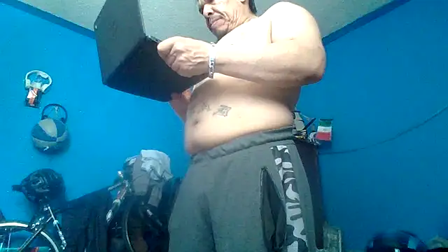 Snapshot of Oskr2024XXX chatting on June 2, 8:22 pm Oskr2024XXX online show from June 2, 8:22 pm