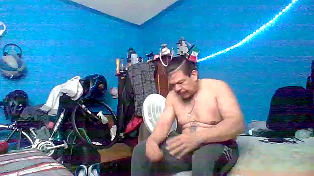 Snapshot of Oskr2024XXX chatting on July 28, 7:04 pm Oskr2024XXX online show from July 28, 7:04 pm