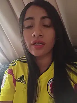 Snapshot of DaniellaGiraldo chatting on June 17, 2:29 pm DaniellaGiraldo online show from June 17, 2:29 pm