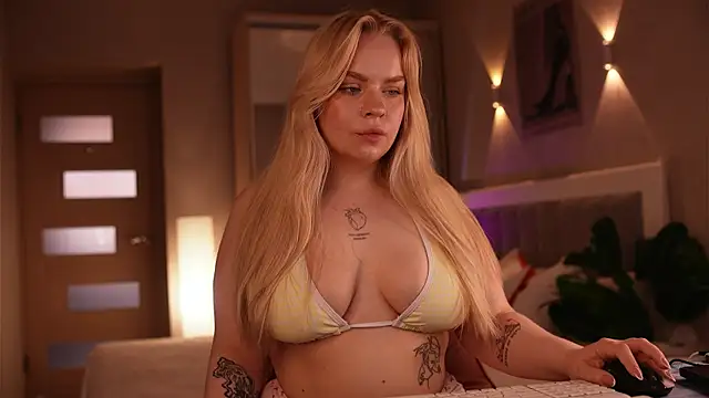 LisaLove3 online show from July 11, 8:06 am