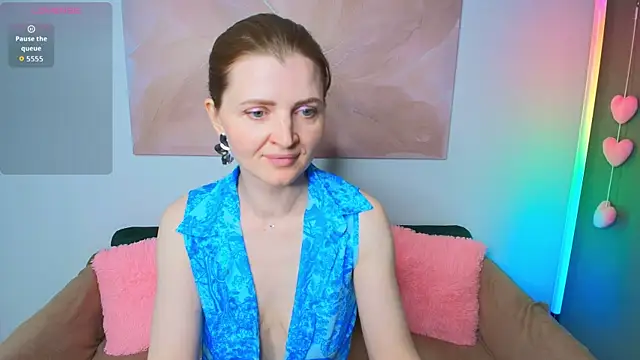 Liza  Evans online show from June 26, 2:05 am